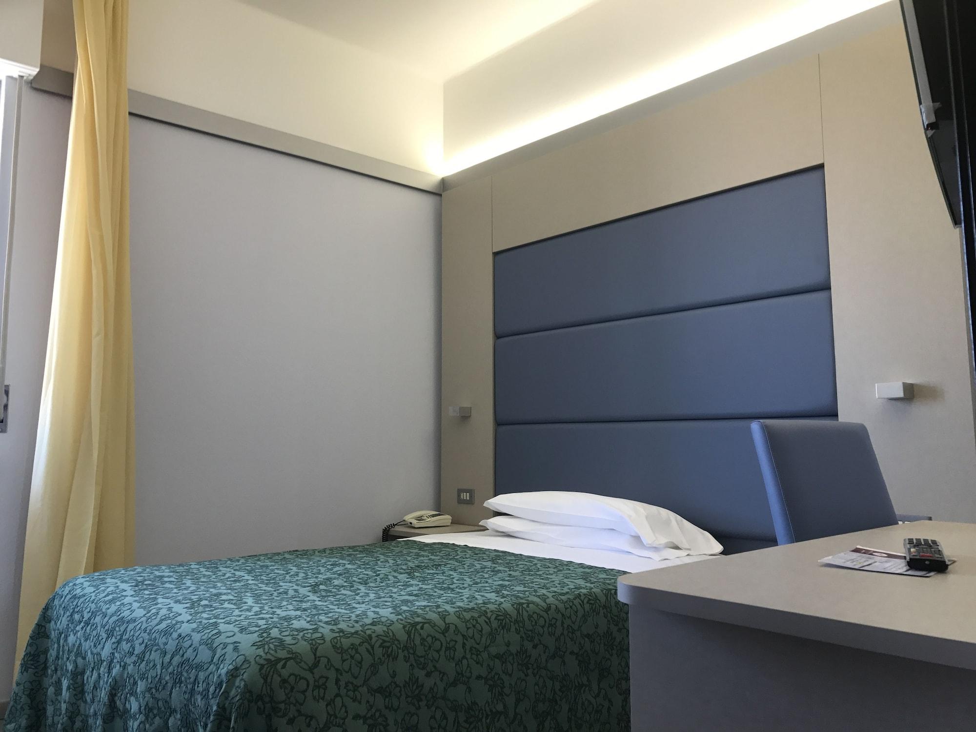 Hotel Elisabeth Due Фано Экстерьер фото