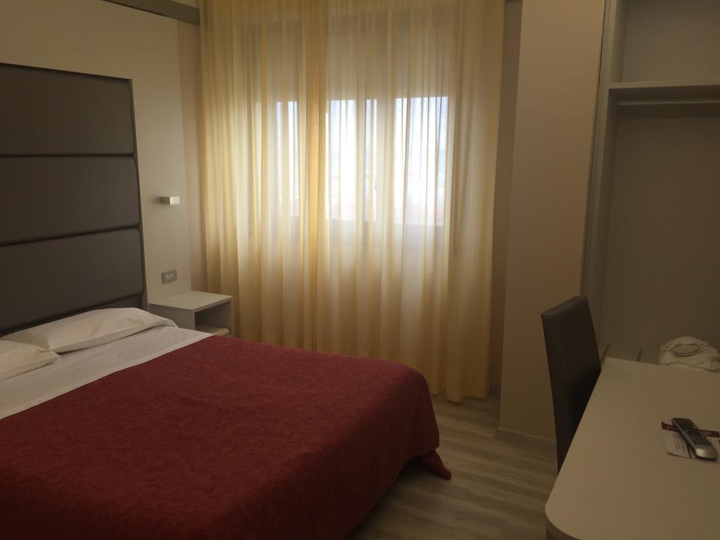 Hotel Elisabeth Due Фано Экстерьер фото