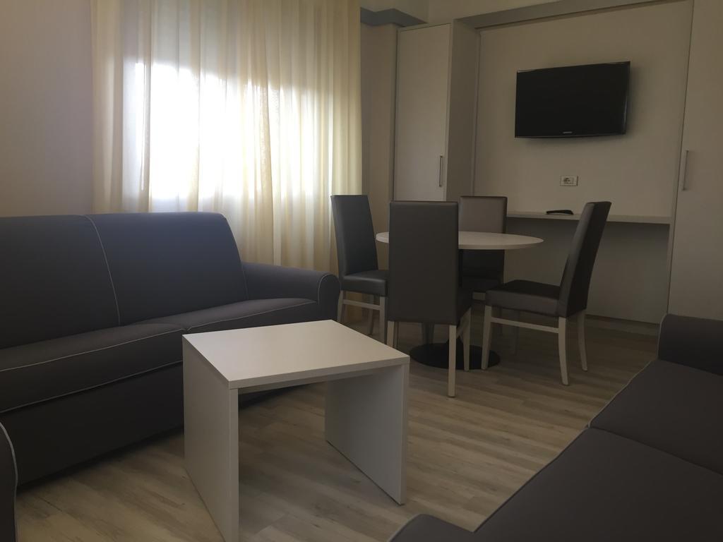 Hotel Elisabeth Due Фано Экстерьер фото