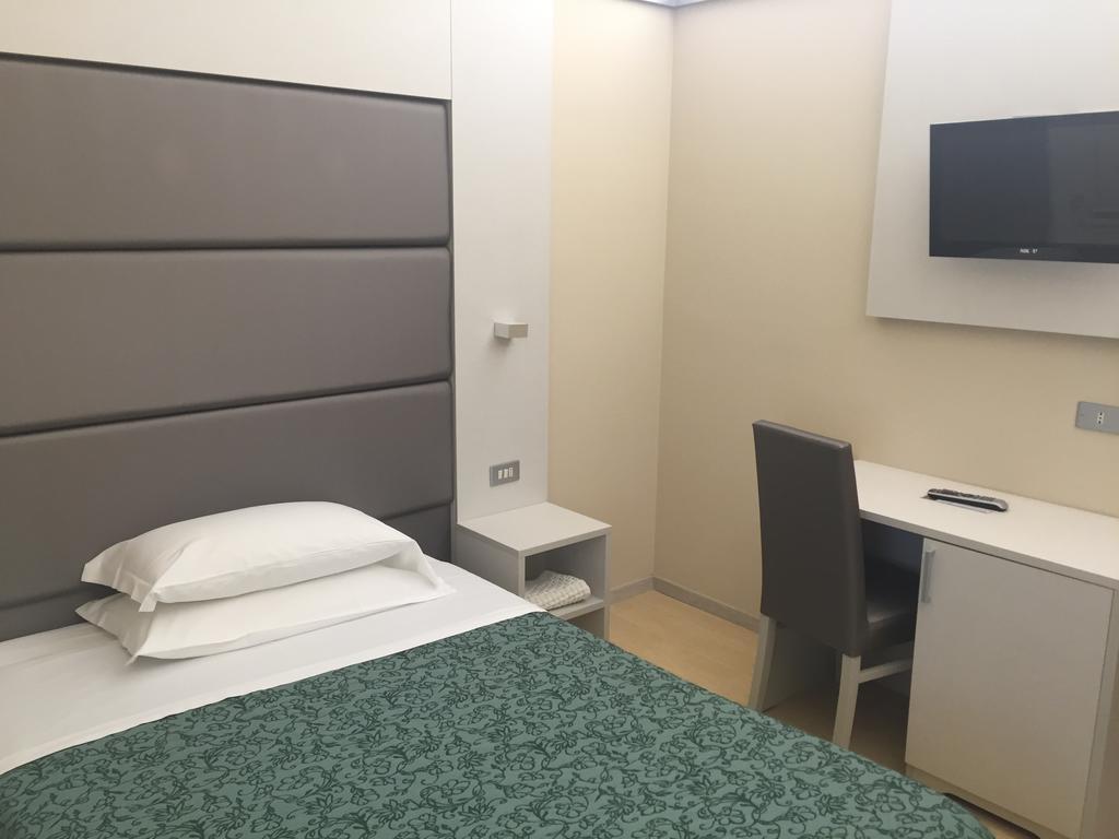 Hotel Elisabeth Due Фано Экстерьер фото