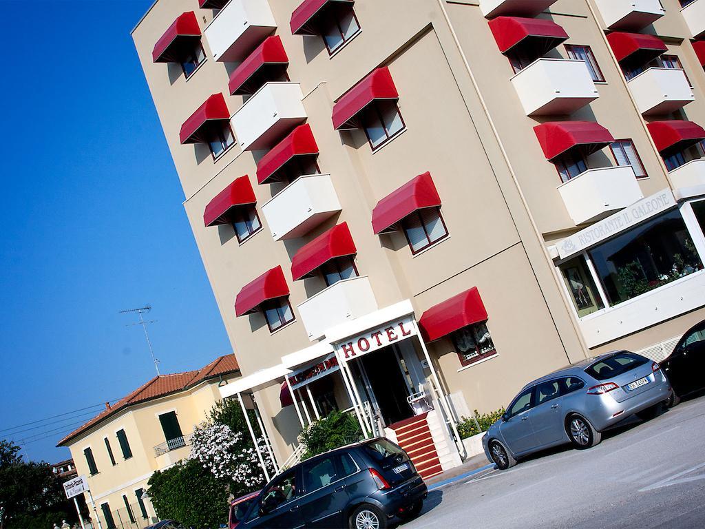 Hotel Elisabeth Due Фано Экстерьер фото