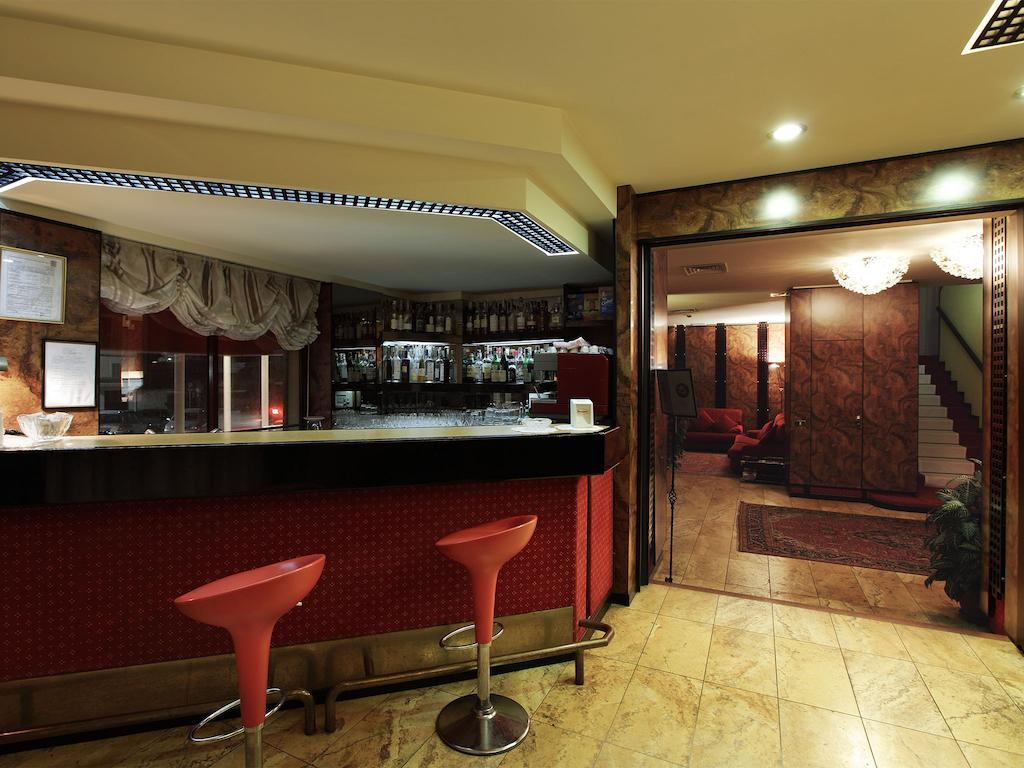 Hotel Elisabeth Due Фано Экстерьер фото