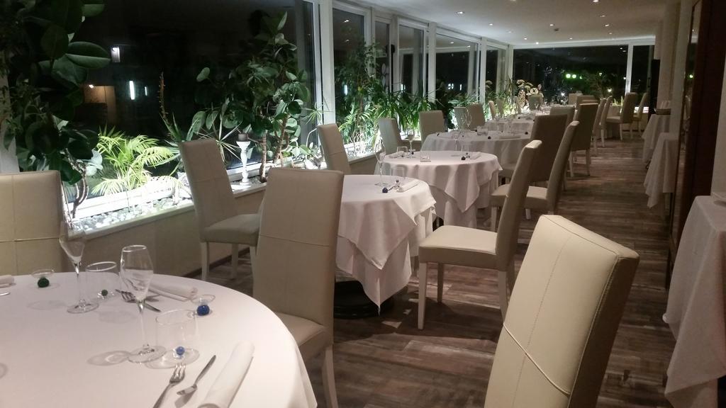 Hotel Elisabeth Due Фано Экстерьер фото