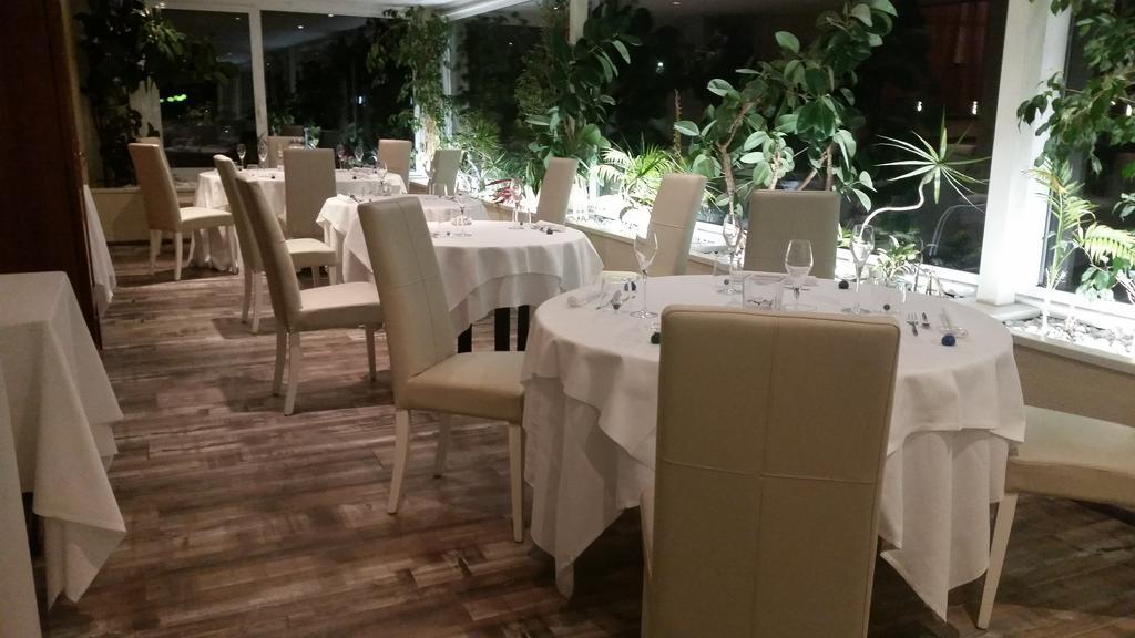 Hotel Elisabeth Due Фано Экстерьер фото